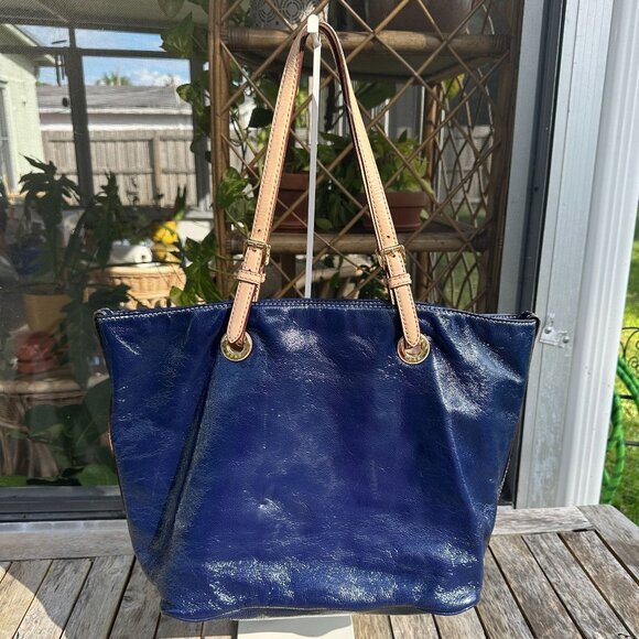 Michael by Michael Kors Jet Set Blue Patent Leather Tote - Picture 15 of 16